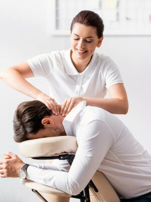 Le massage Assis en Entreprise Stéphanie Ratier Masseuse diplômée